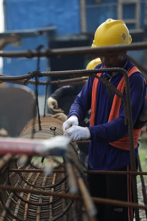 Materials handling support